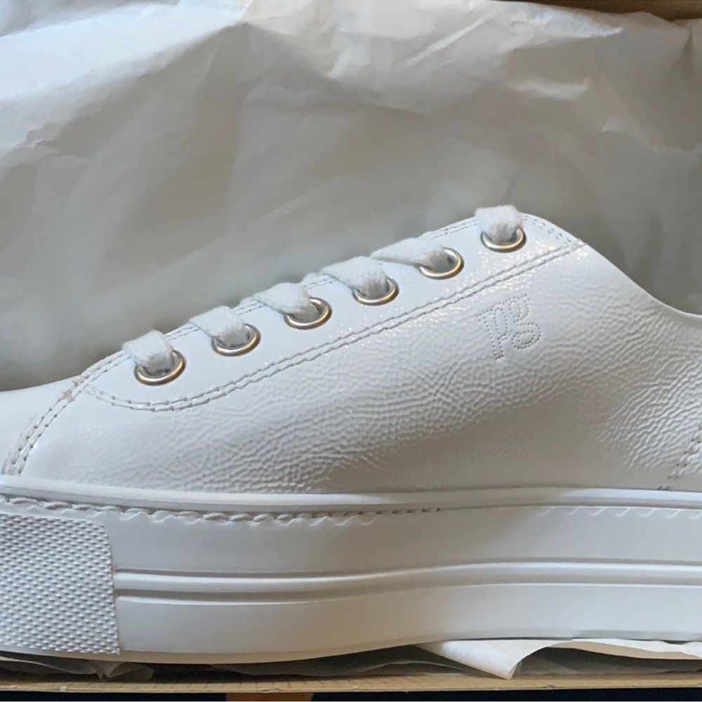 Low Top Platform Sneakers
PATENT leather
Never Worn, in Box - Picture 10 of 10